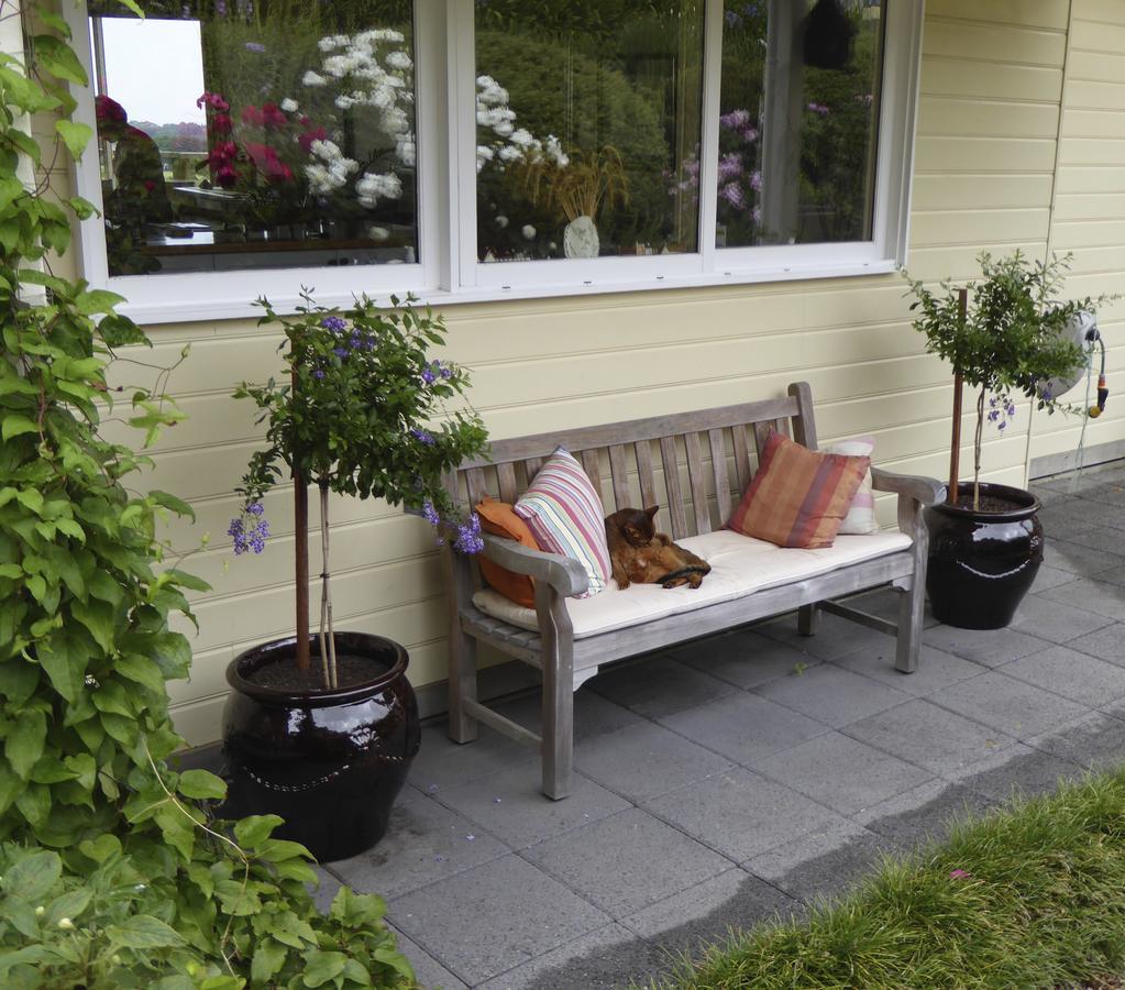Llarrinda Bed & Breakfast Foster Εξωτερικό φωτογραφία