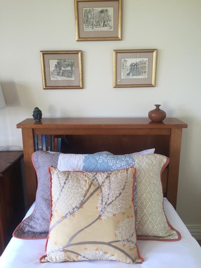 Llarrinda Bed & Breakfast Foster Εξωτερικό φωτογραφία