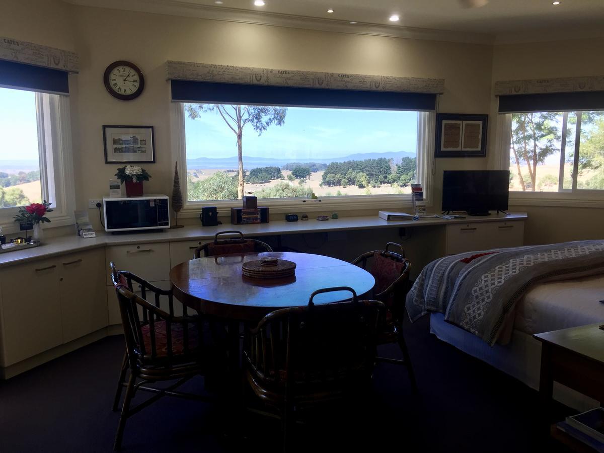 Llarrinda Bed & Breakfast Foster Εξωτερικό φωτογραφία